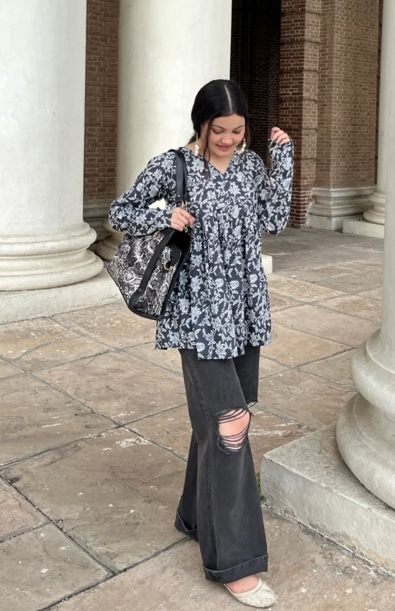 Bellnow Black & White Floral Flare Top