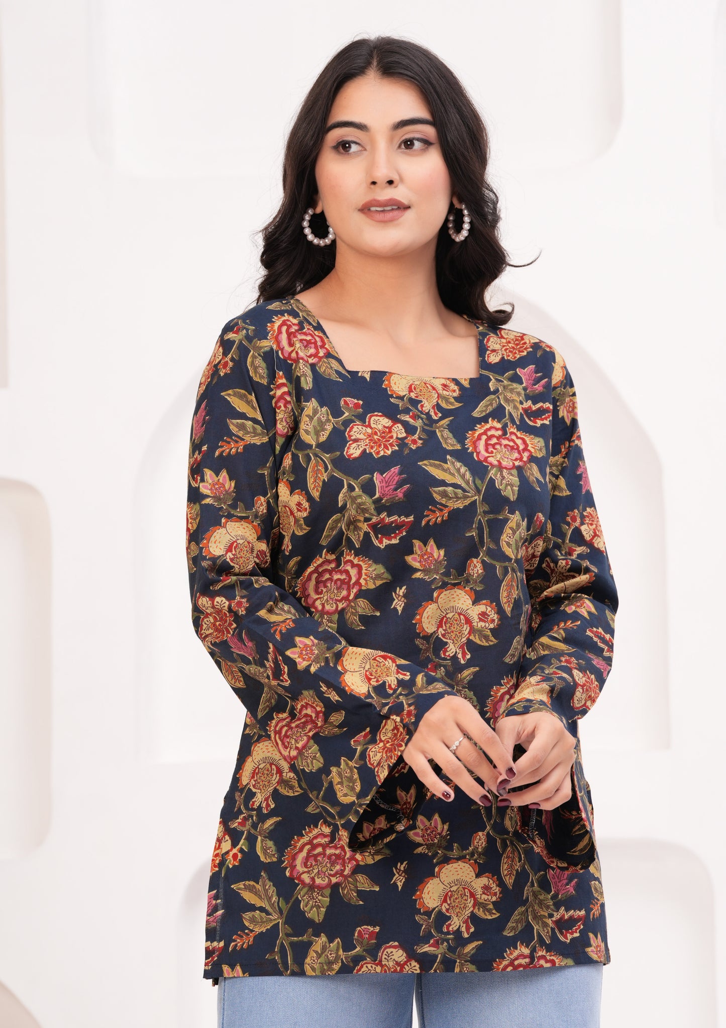 Bellnow Trendy Square Neck Printed Top for Women