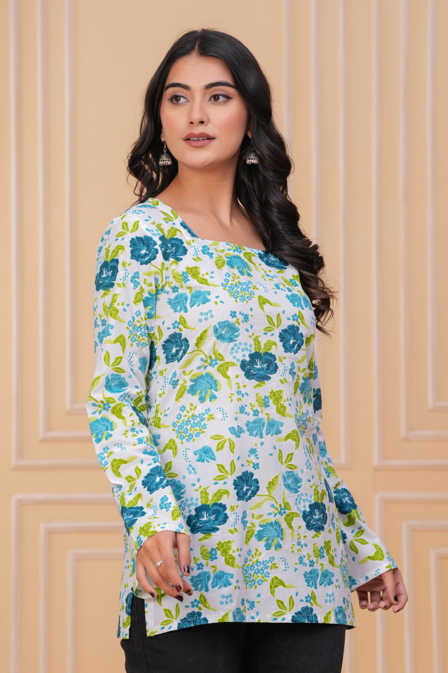 Bellnow Trendy Square Neck Printed Top for Women