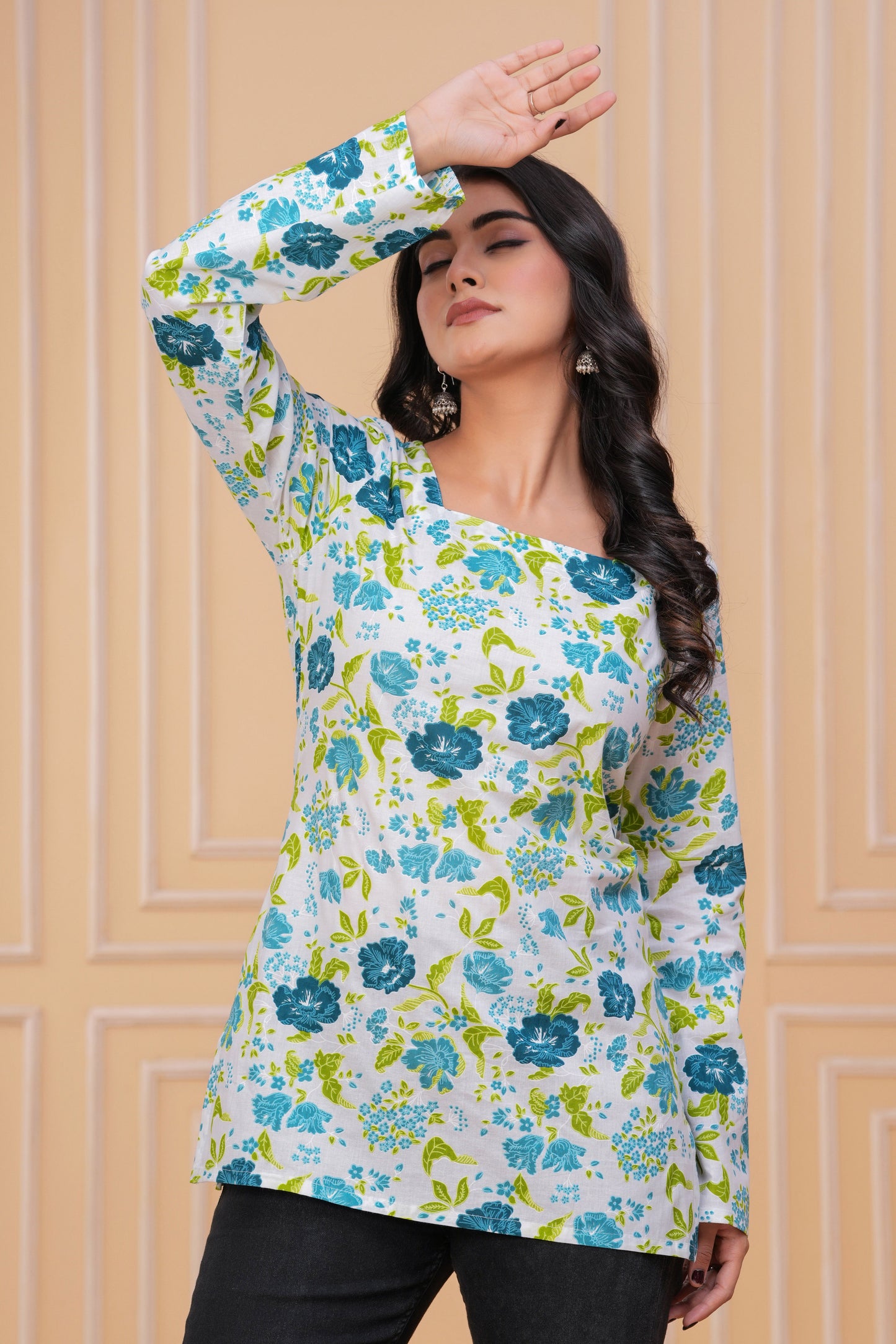 Bellnow Trendy Square Neck Printed Top for Women