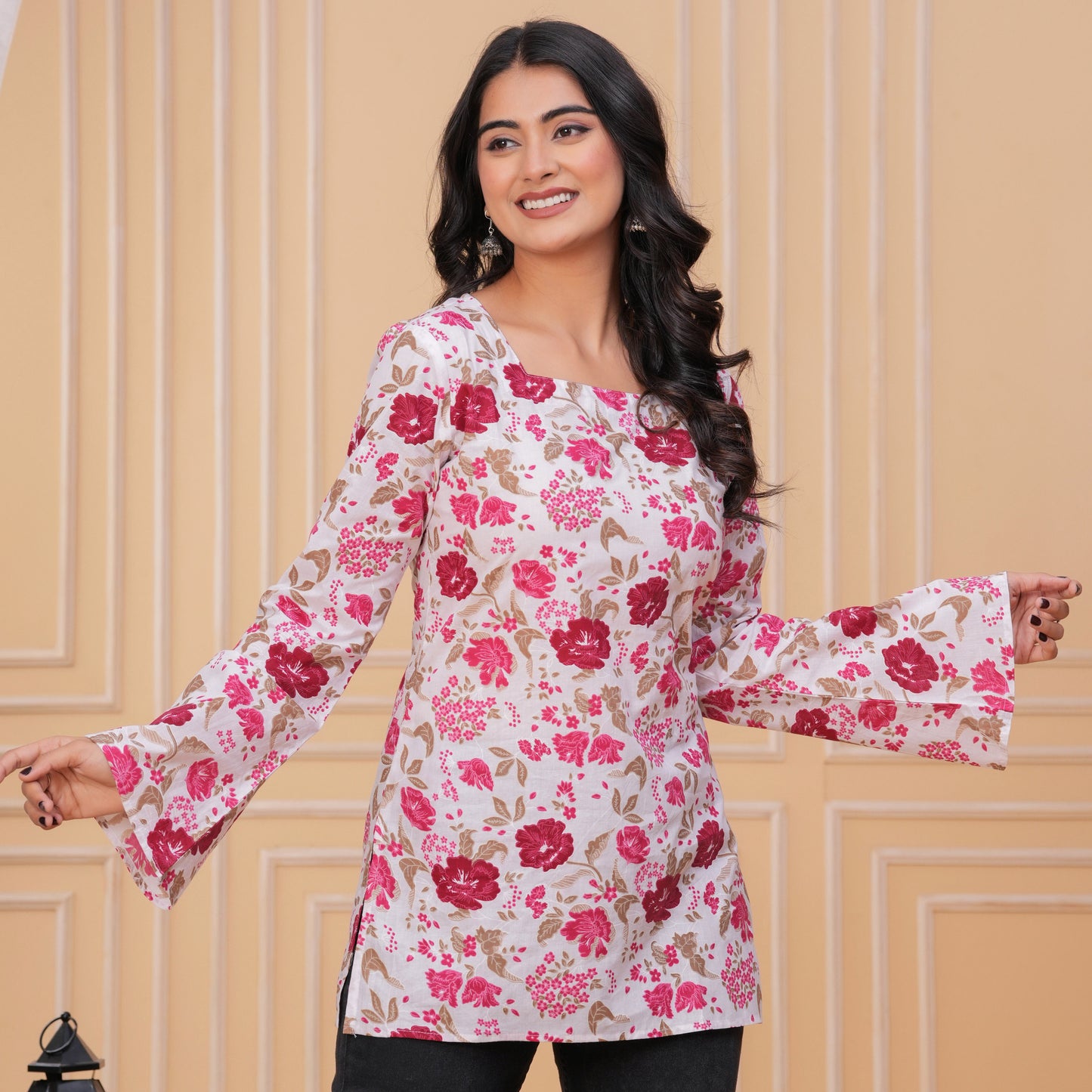 Bellnow Trendy Square Neck Printed Top for Women