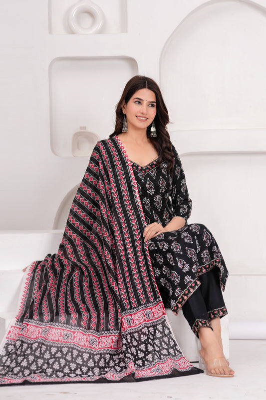 Black & Red Printed Kurta Set with Dupatta – Elegant Ethnic Wear