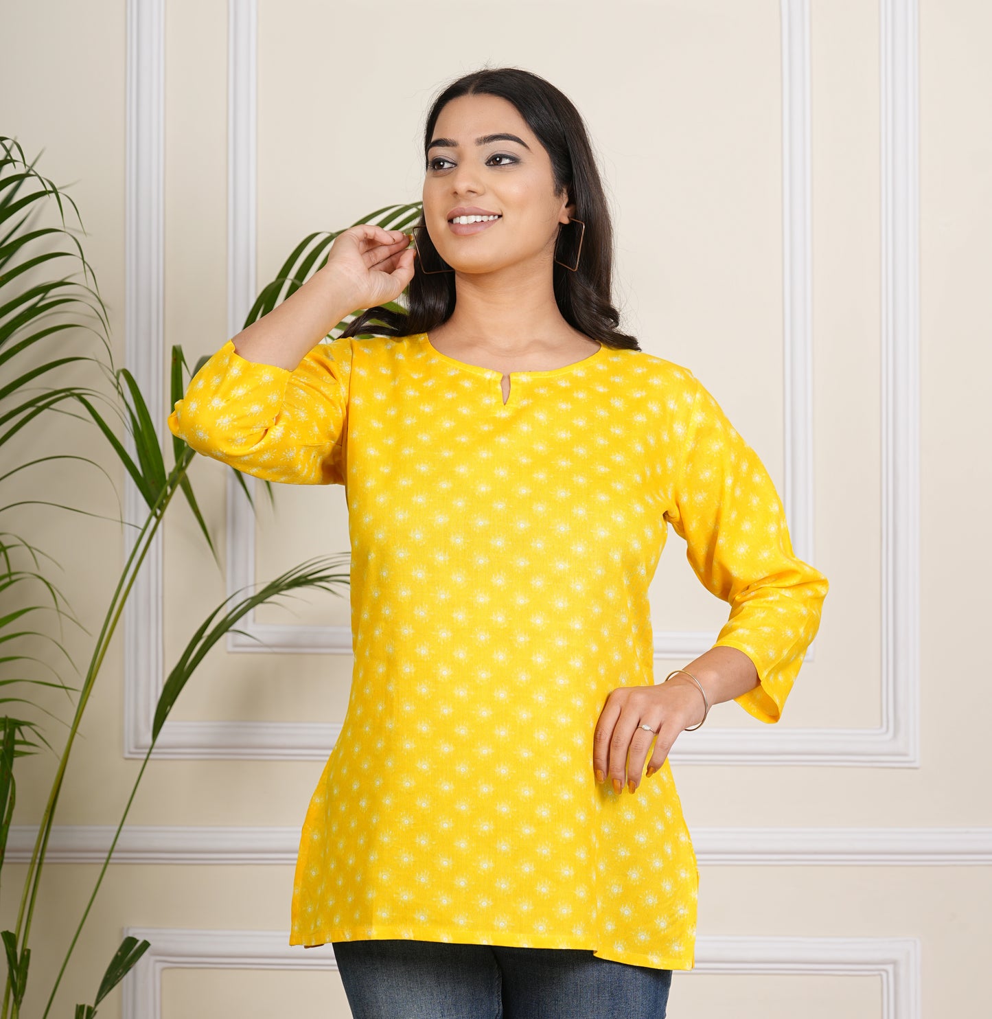 Women's Trending rayon Printed Yellow Short Kurta