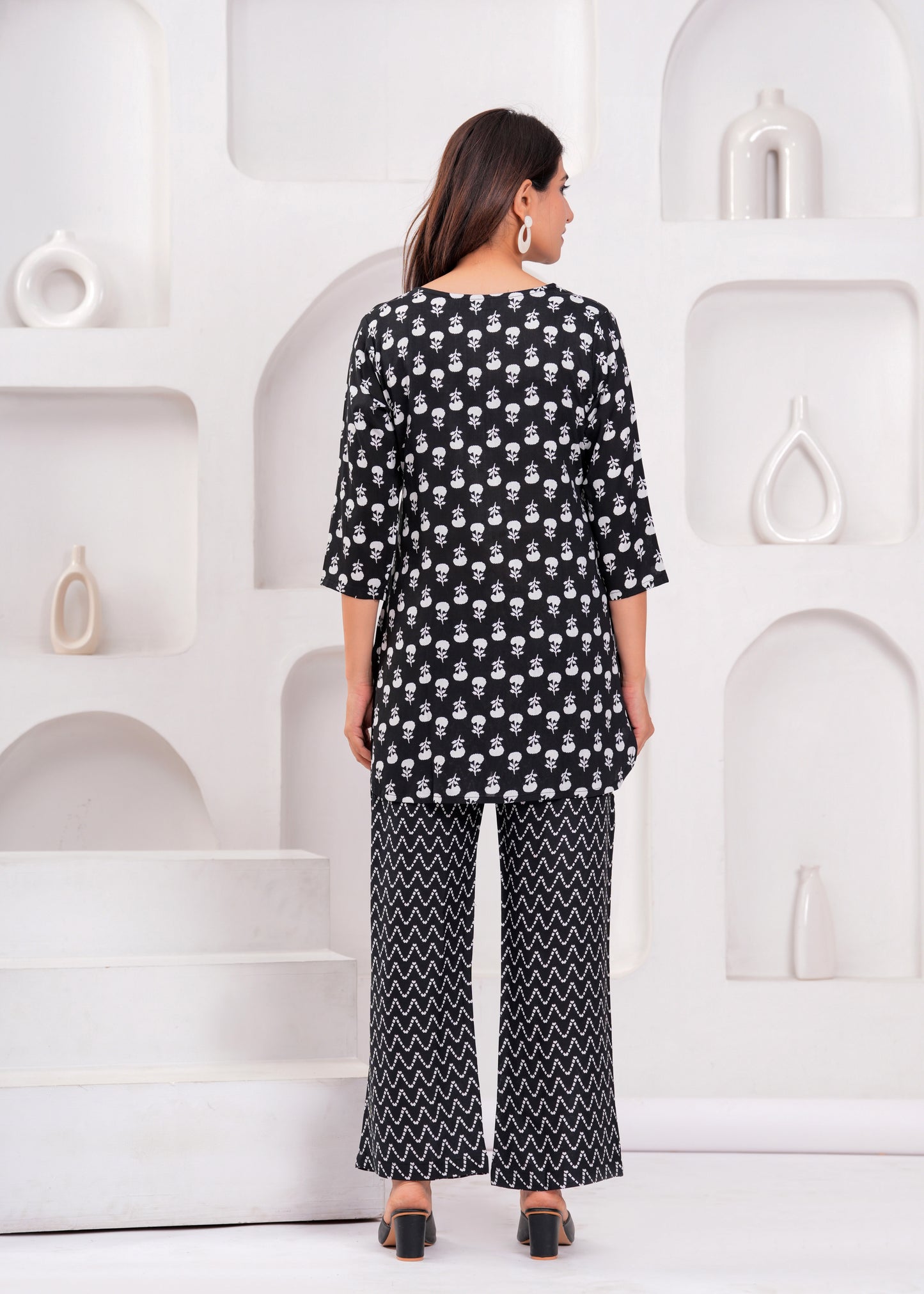 Bellnow - Chic Black & White Floral Co-ord Set