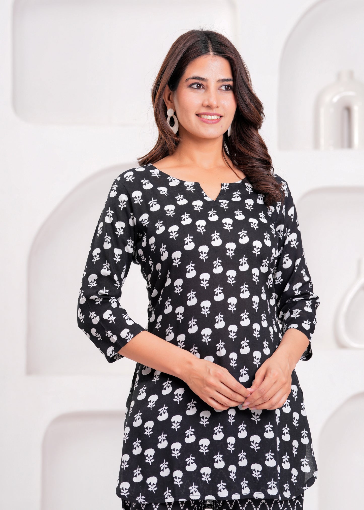 Bellnow - Chic Black & White Floral Co-ord Set