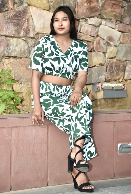 Bellnow Women’s Green Leaf Print Co-ord Set | Stylish Crop Top with Pants