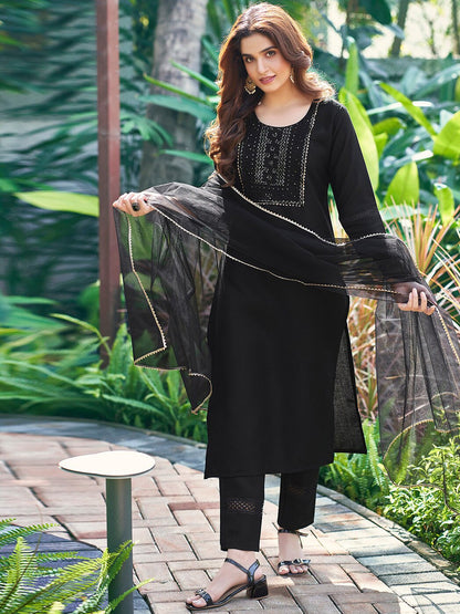 Floral Yoke Design Regular Sequinned Round Neck Kurta Pant With Dupatta Set